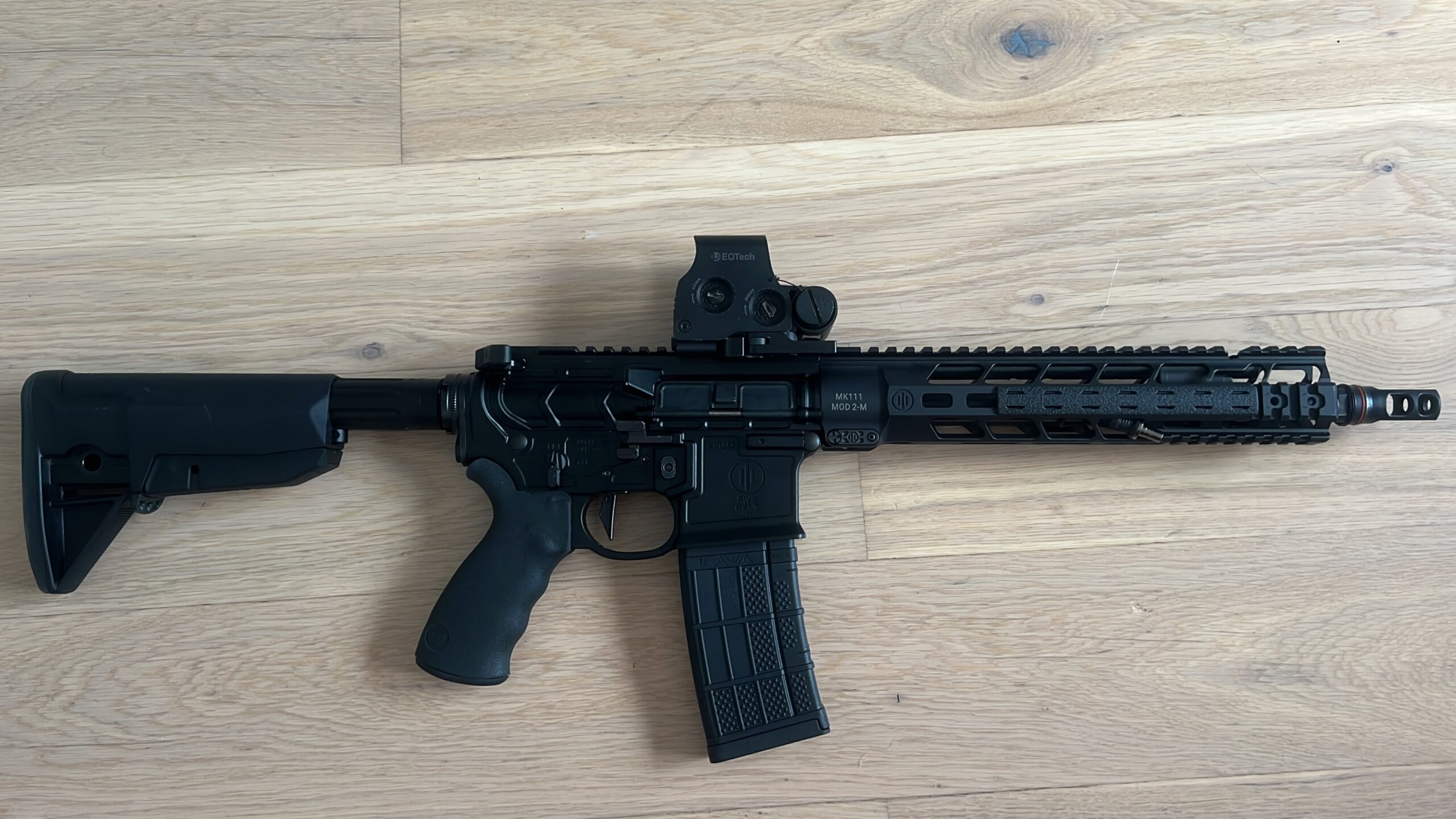 Jak wybrać pierwszy karabinek AR-15? Przewodnik dla początkującego strzelca (2025)