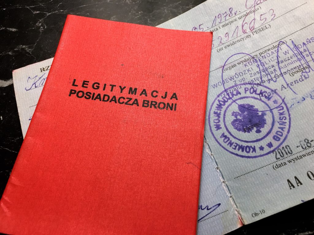 Jak zdobyć pozwolenie na broń w Polsce (2025)